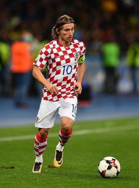 年度进球榜：姆巴佩60球并列第6 5场超9球有望历史第2