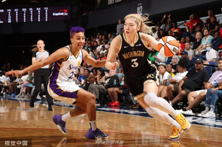 美记：尼克斯对字母哥的报价一直围绕唐斯，但雄鹿不感兴趣