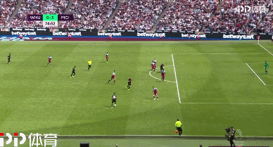 青训教练：哈兰德10岁时就喜欢进球，展现出强烈的求胜欲望